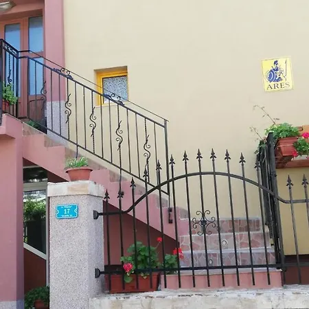 Ares Σωζόπολη